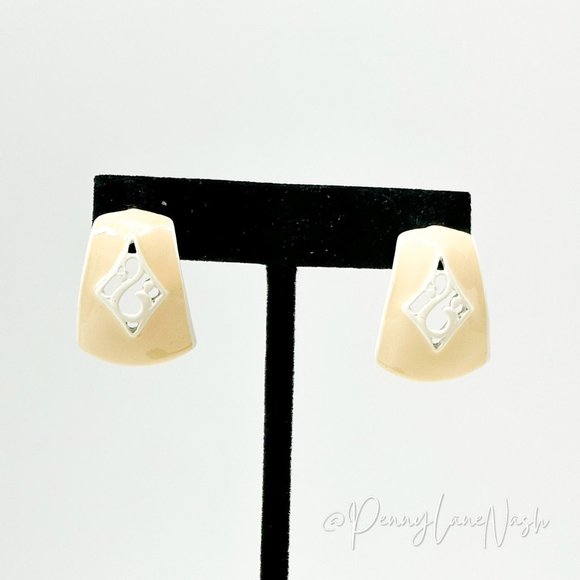 Vintage Jewelry - Vintage Oblong with Cut Out Push Back Earrings